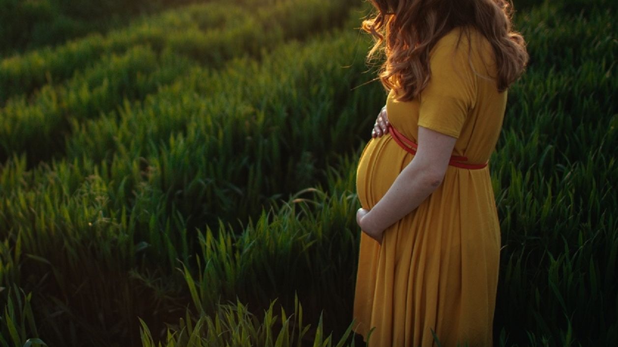 mujer embarazada, soñar en estar emabarazada