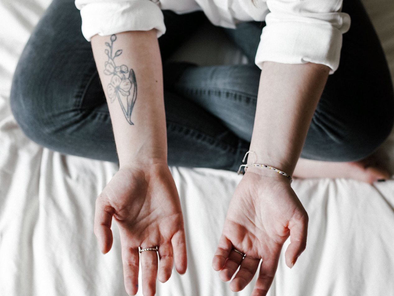Frau unterarm innenseite tattoo schriften 25 Tattoo