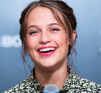 Alicia Vikander