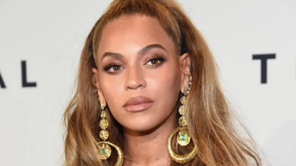 Beyoncé, sublime dans une sculpturale robe vert émeraude (Photos)