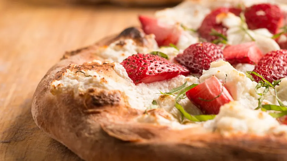 La pizza con fresa ha llegado a nuestras vidas y la gente está muy indignada
