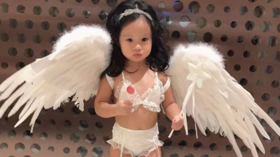 Choquant ! Elle expose sa fille de 2 ans en porte-jarretelles et soutien-gorge sur Instagram