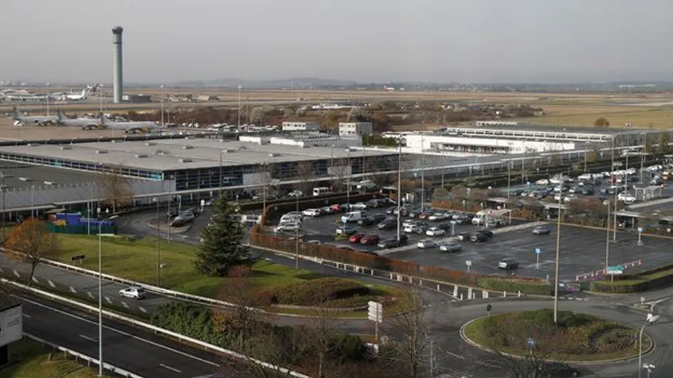 Un SDF dérobe 300.000 euros « par hasard » à l’aéroport de Roissy