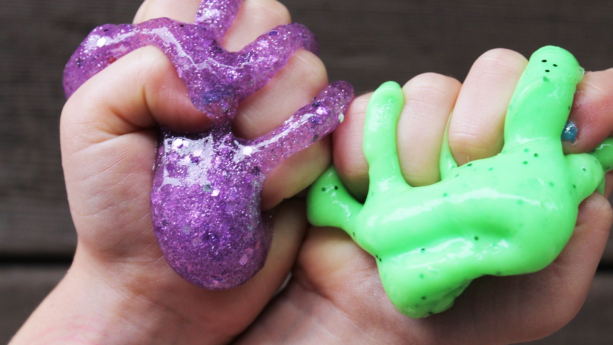 Schleim Knete Glibber Slime für Kinder in verschiedenen Farben mit Glitzer 