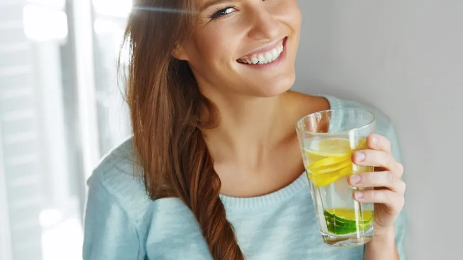 Acqua e limone: ecco 5 buoni motivi per non farne più a meno!