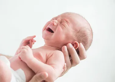 Elle Secoue Son Nouveau Ne Pour Se Venger
