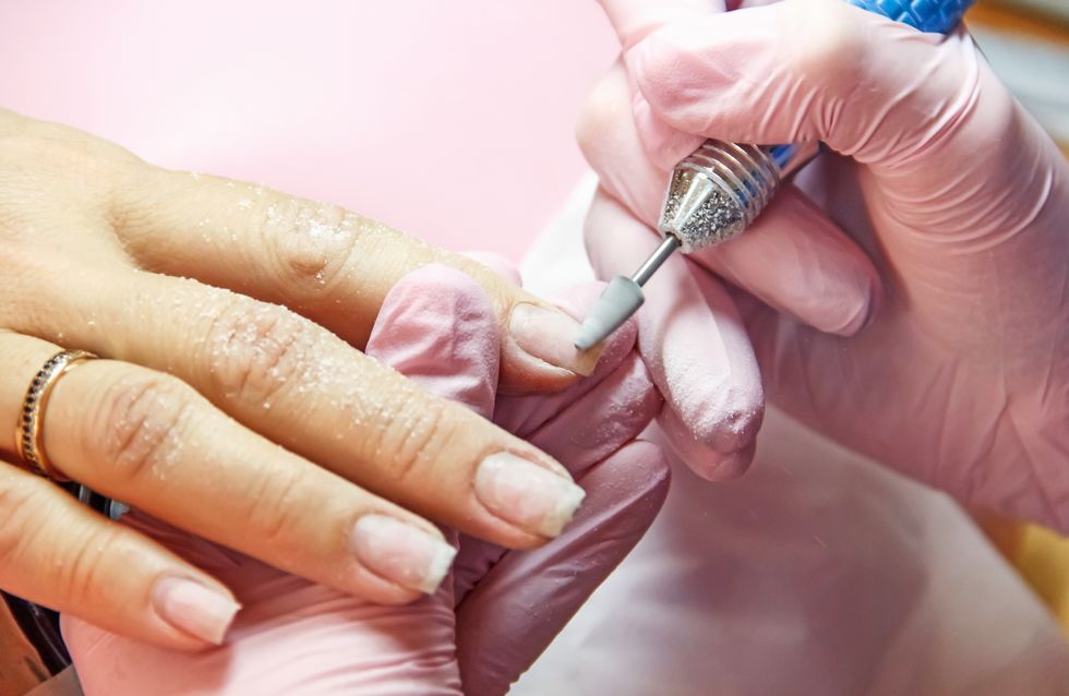 Elle Perd Son Pouce Après Sêtre Fait Poser Des Faux Ongles