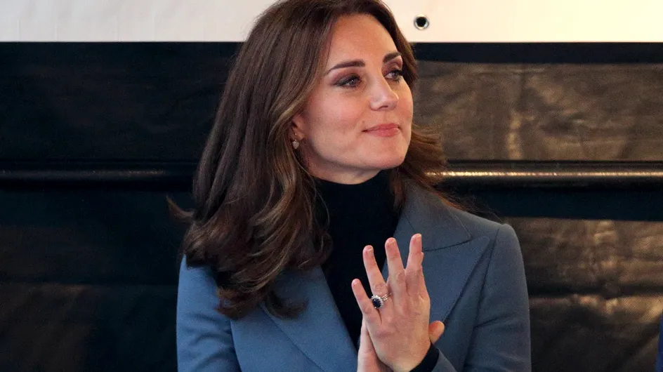 Kate Middleton ne retire JAMAIS son manteau en public, en voici la raison
