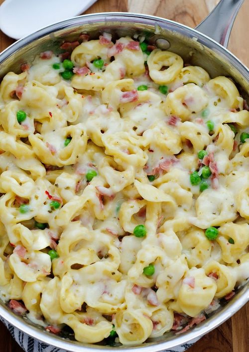 Tortellini primavera style, super good and not expensive at all! "Width =" 500 "height =" 708