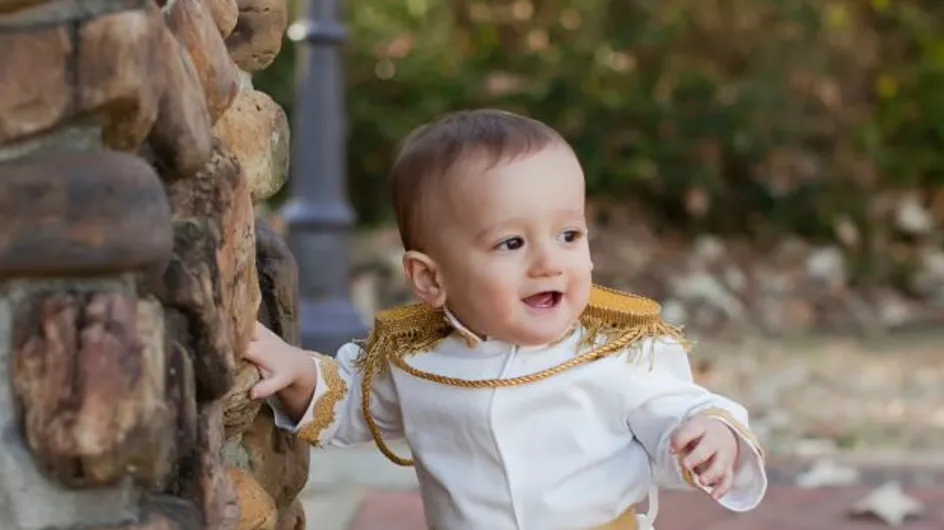 Ils déguisent leur fils en princes Disney pour la plus belle des raisons (photos)