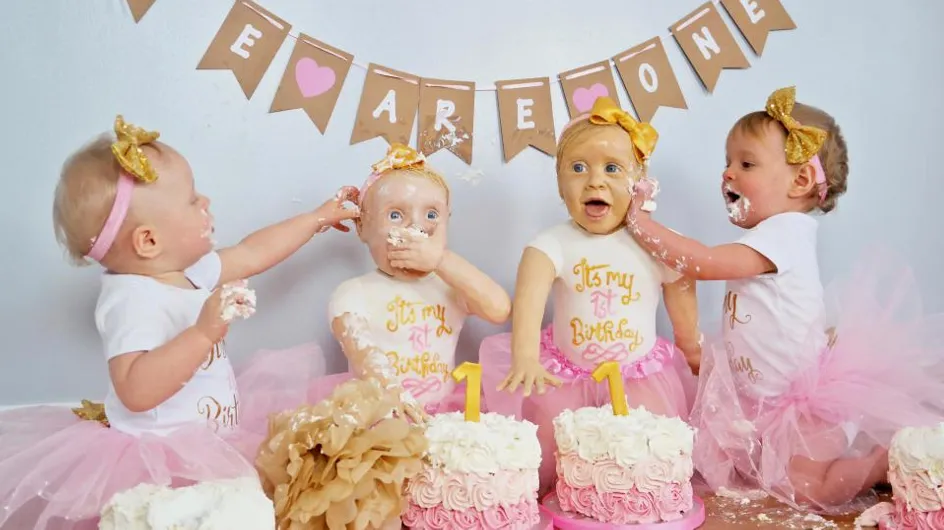 Pour leur anniversaire, cette maman crée le sosie de ses jumelles en gâteau (Photos)
