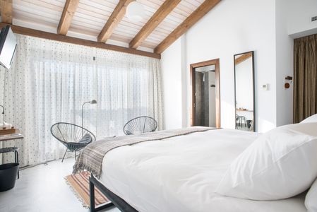 El Hotelito