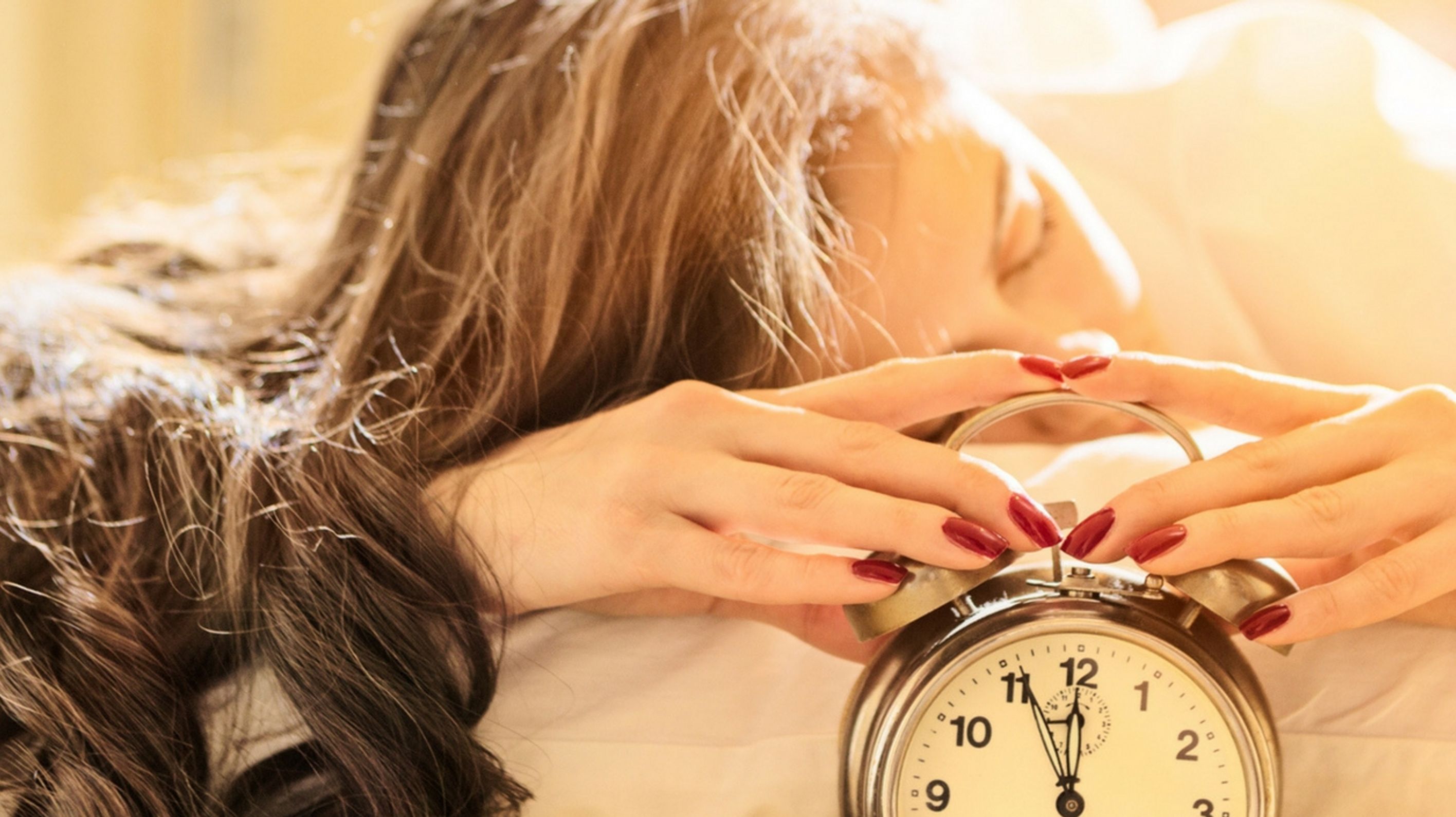 5 acconciature da tenere di notte per svegliarsi con capelli perfetti