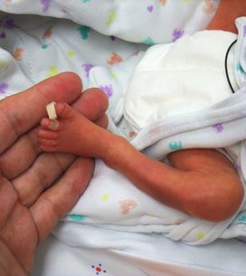 Le Vernix C Est Quoi Ce Drole De Truc Sur La Peau De Bebe