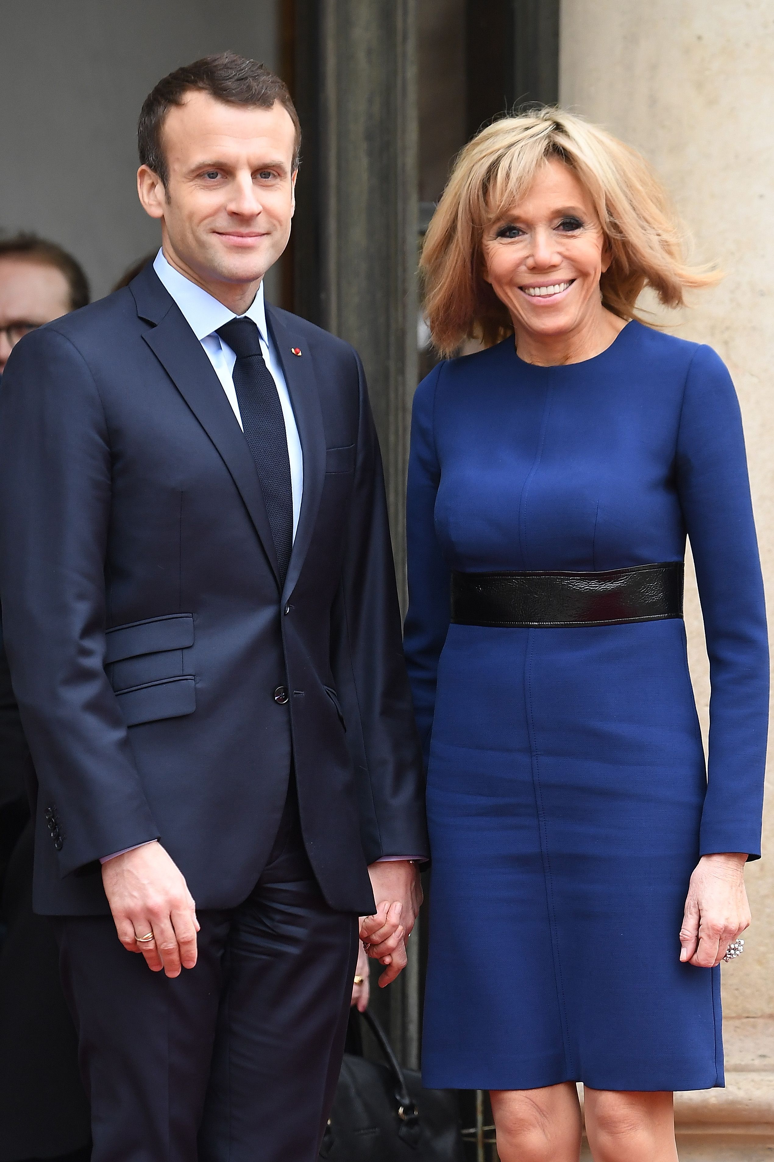 Макрон и его супруга. Франции Брижит Макрон. Жена президента Франции Брижит Макрон. Брижит Макрон и Эммануэль Макрон.