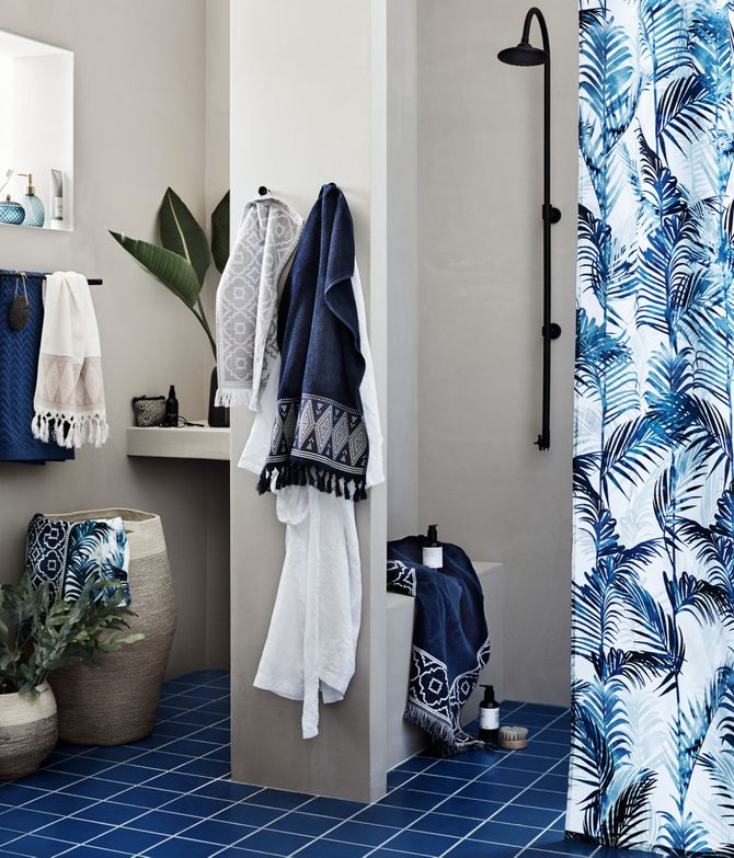 Small bathroom layout: stylish decor tips