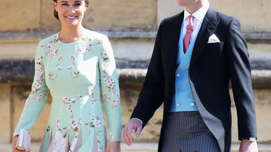 Enceinte, Pippa Middleton est arrivée dans une robe fleurie au château de Windsor