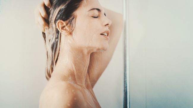 Ogni quanto lavare i capelli: dipende da molti fattori