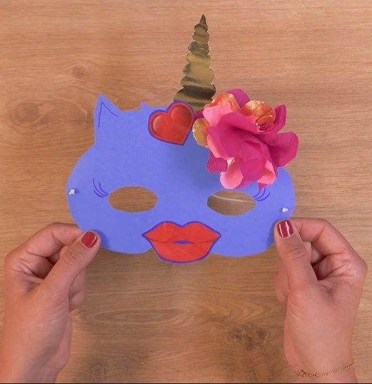 Comment faire un masque en papier mâché (pour les enfants)