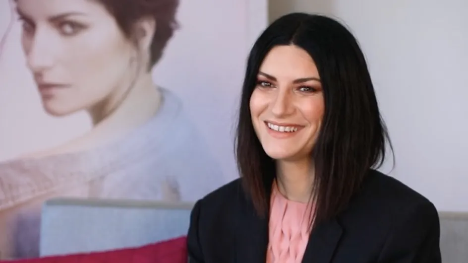 "J'écoutais beaucoup Johnny quand j'étais petite" Laura Pausini touchante en interview (vidéo)