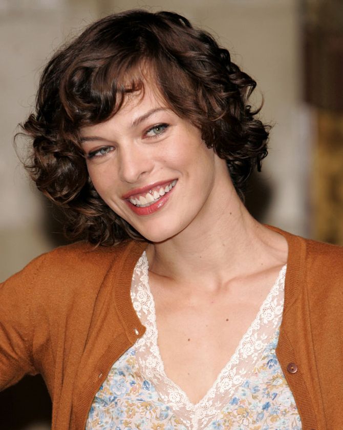 Locken mit Pony: Milla Jovovich