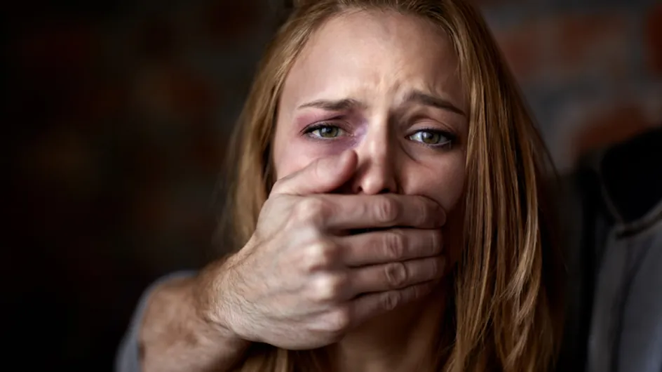 Victime de violences conjugales, elle est expulsée de son habitation à cause de ses cris