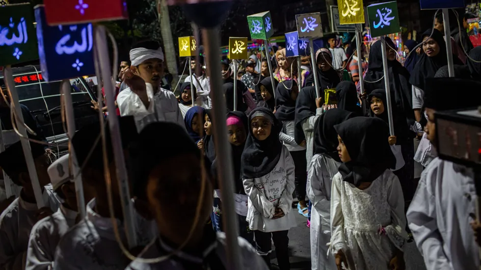 En Indonésie, une école maternelle fait défiler des fillettes déguisées en djihadistes