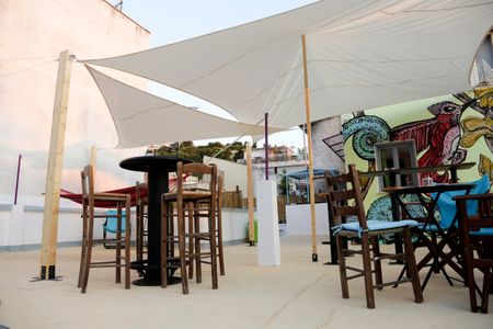 Chameleon Youth Hostel