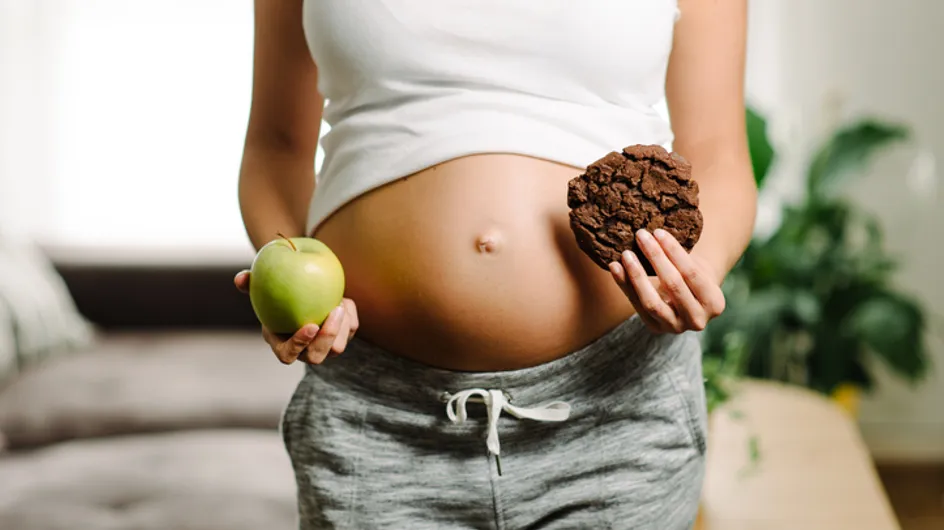 El consumo de comida rápida puede dificultar el embarazo