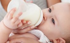 Quelle Quantite De Lait Pour Le Biberon De Bebe