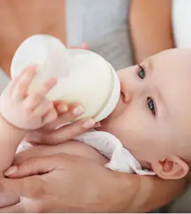 Quelle Quantite De Lait Un Bebe De 1 Mois Doit Il Boire