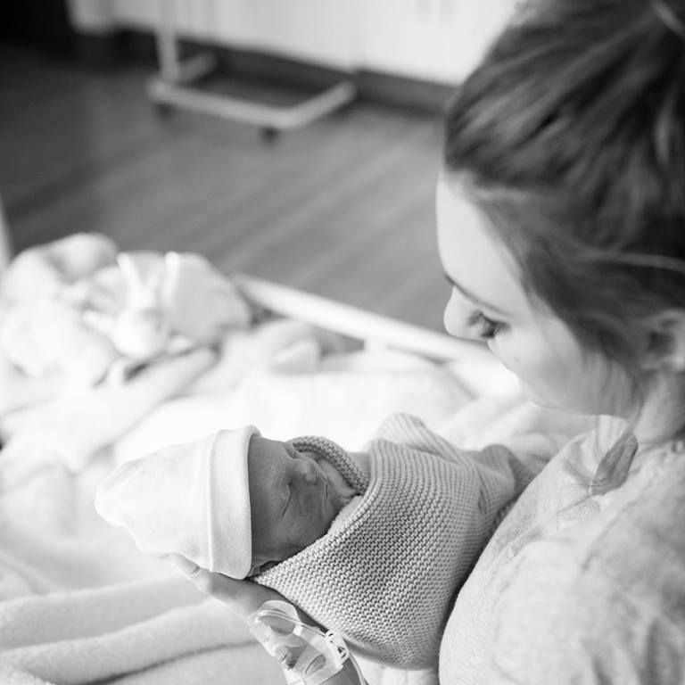 A 32 Semaines Elle Perd Son Fils Et Partage Son Recit Bouleversant