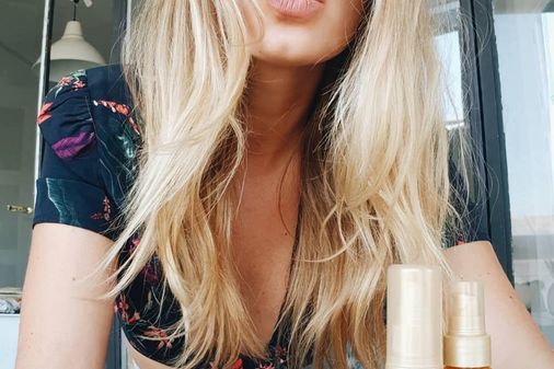 Mirian Pérez (@honeydressing)