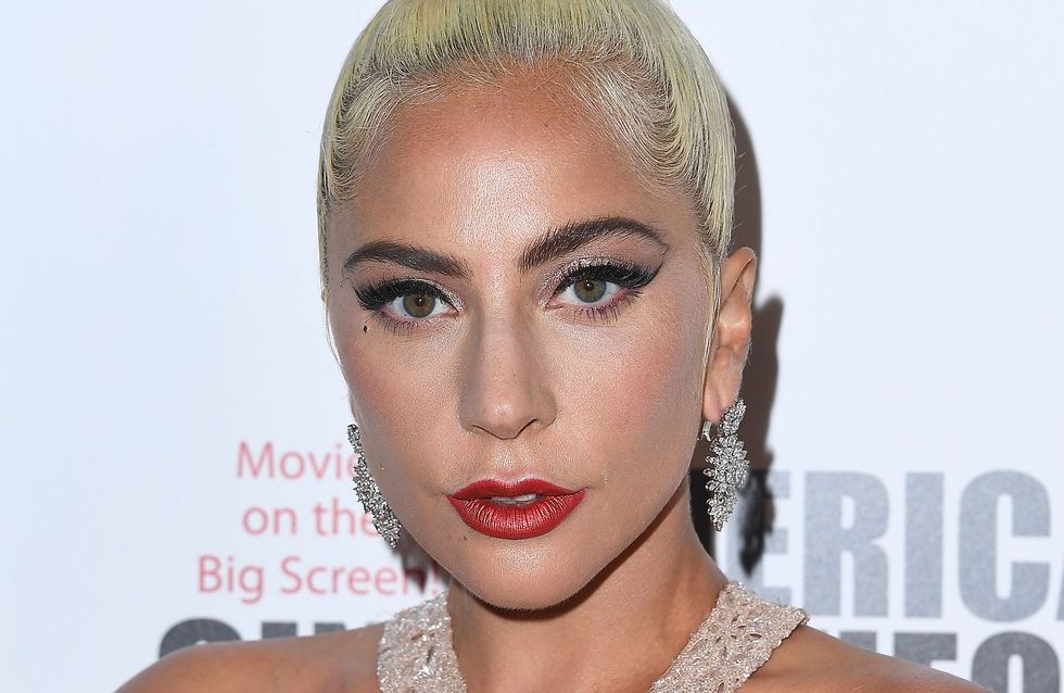 Lady Gaga Brille De Mille Feux Dans Une Robe Tout En Transparence