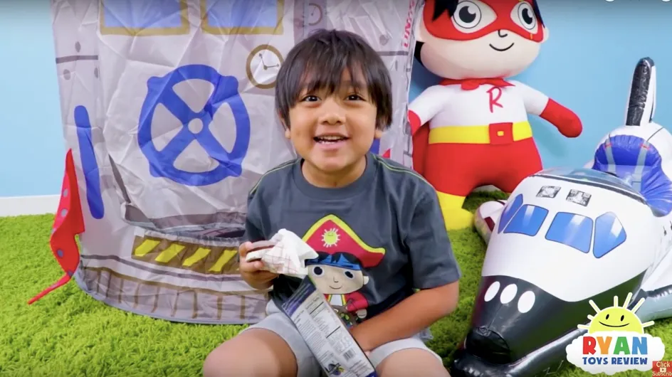 A 7 ans, Ryan, "critique" de jouets a gagné 20 millions d’euros sur Youtube