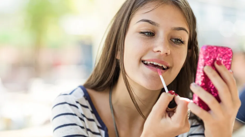 Les cosmétiques sont responsables de la puberté précoce chez les jeunes filles