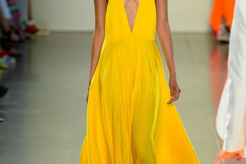 Sonnenblumengelb gehört zu den wichtigsten Fashion-Farben für 2019