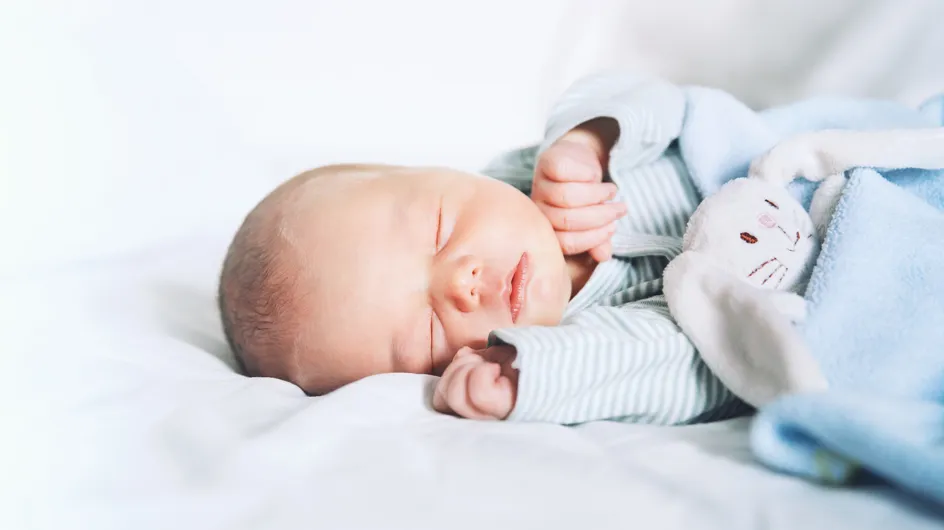 Il neonato di 2 mesi: come cambia il comportamento, la crescita e il sonno