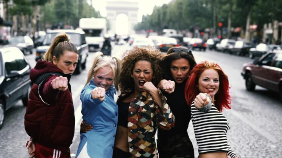 Les Spice Girls promeuvent le Girl Power avec leurs t-shirts… Mais voici comment ils sont fabriqués