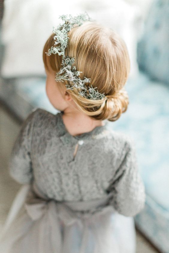 Coiffures petites filles : 15 adorables coiffures pour les fêtes
