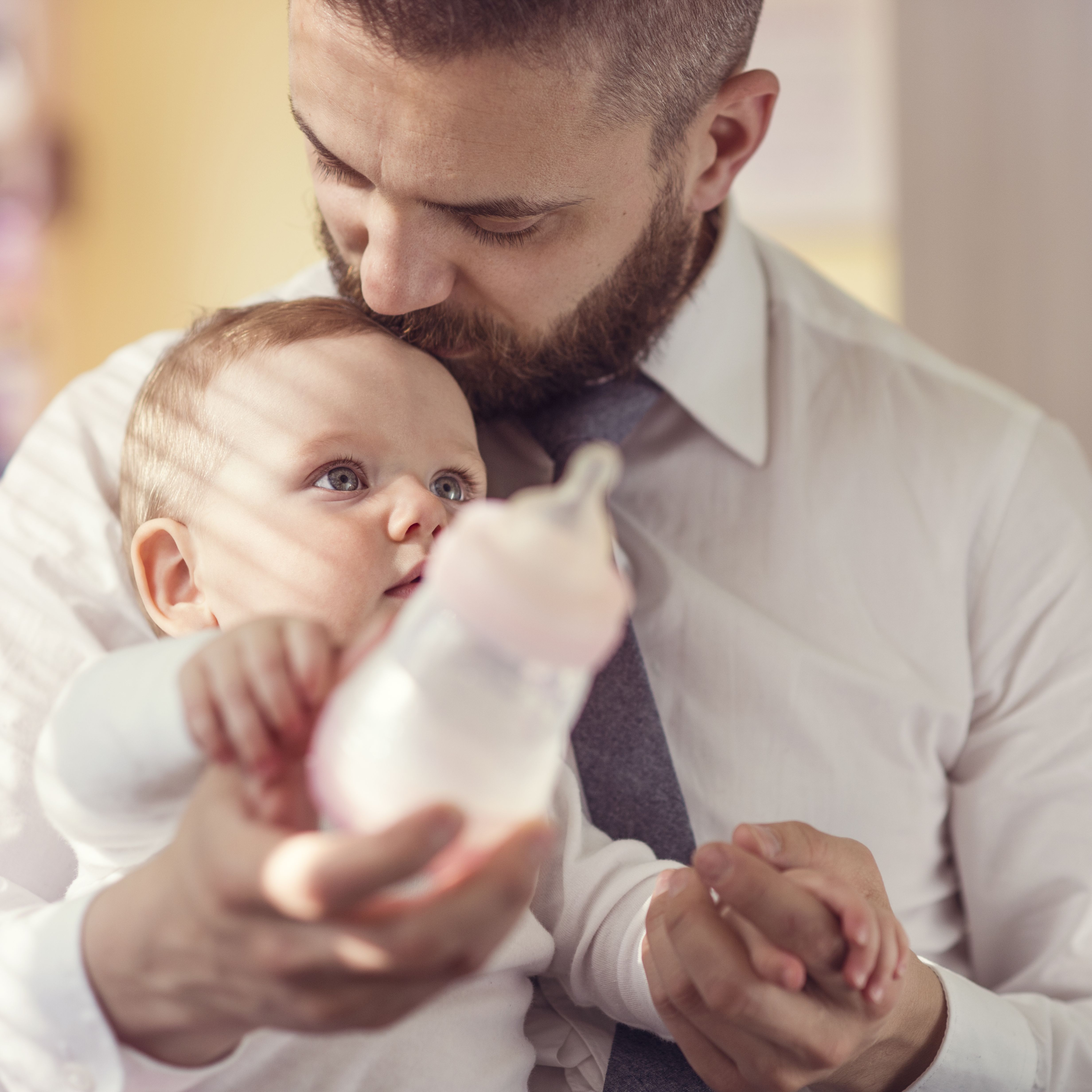 Comment stériliser le biberon de bébé efficacement 