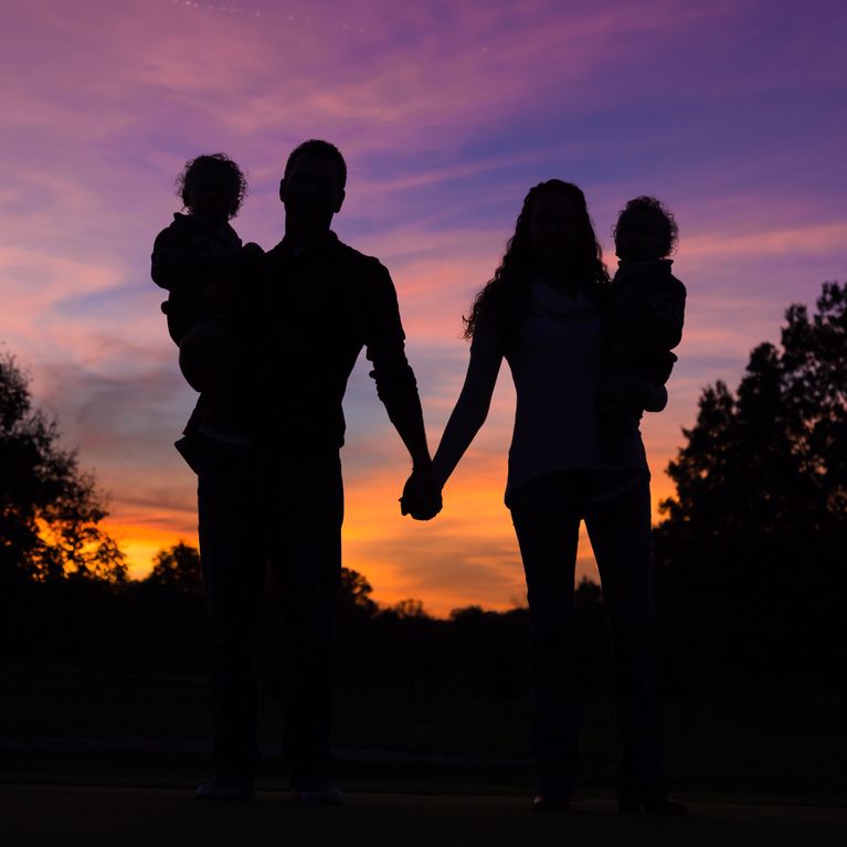 Pourquoi la sérénité des liens familiaux est primordiale dans notre vie -1331421_w767h767c1cx2366cy1236