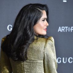 Salma Hayek pose topless pour le magazine Allure (Photo)