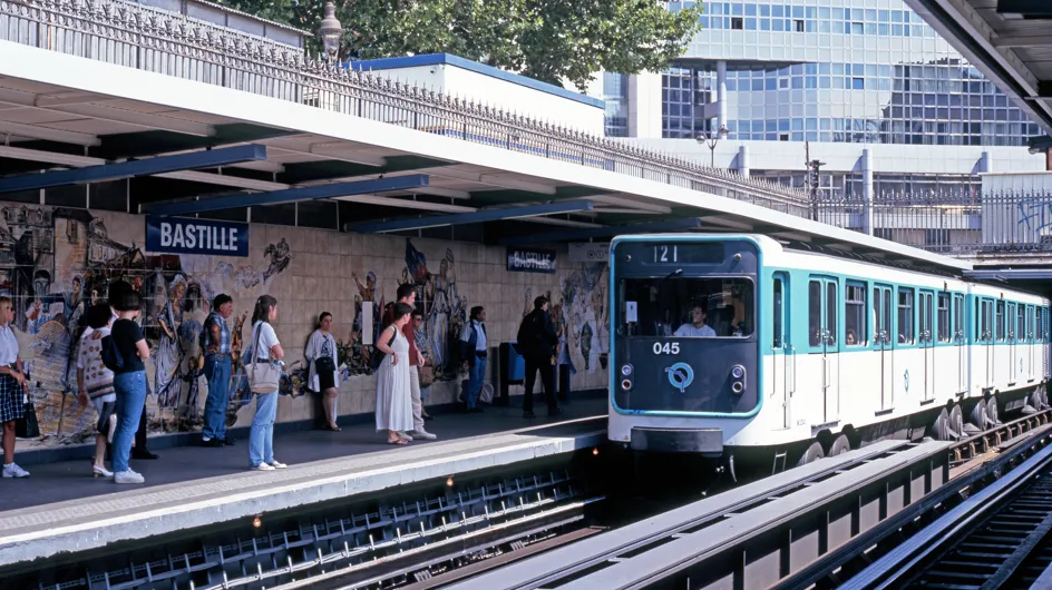 Un autre jeune homme aurait été aspergé d'acide dans le métro parisien