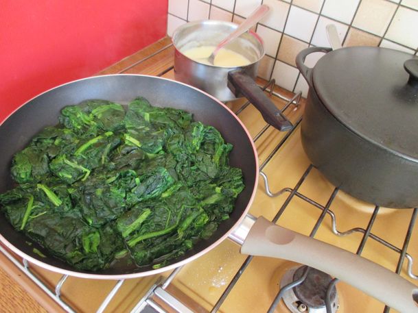 Spinaci In Padella La Ricetta Per Un Contorno Light E Tante Varianti