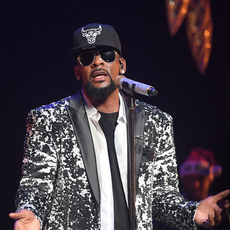 R. Kelly inculpé pour pédophilie et abus sexuels R. Kelly inculpé pour pédophilie et abus sexuels