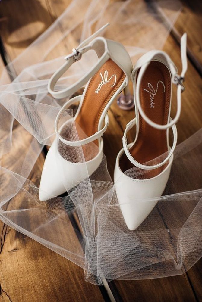 10 cose da sapere per trovare le scarpe da sposa ideali