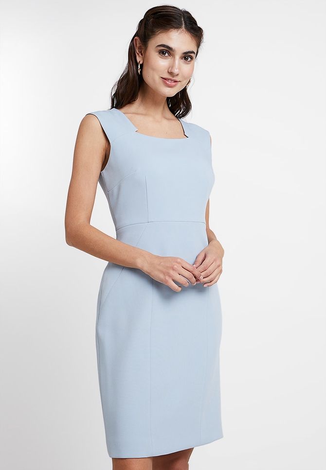 Kleid von Zalando, 254,95 Euro