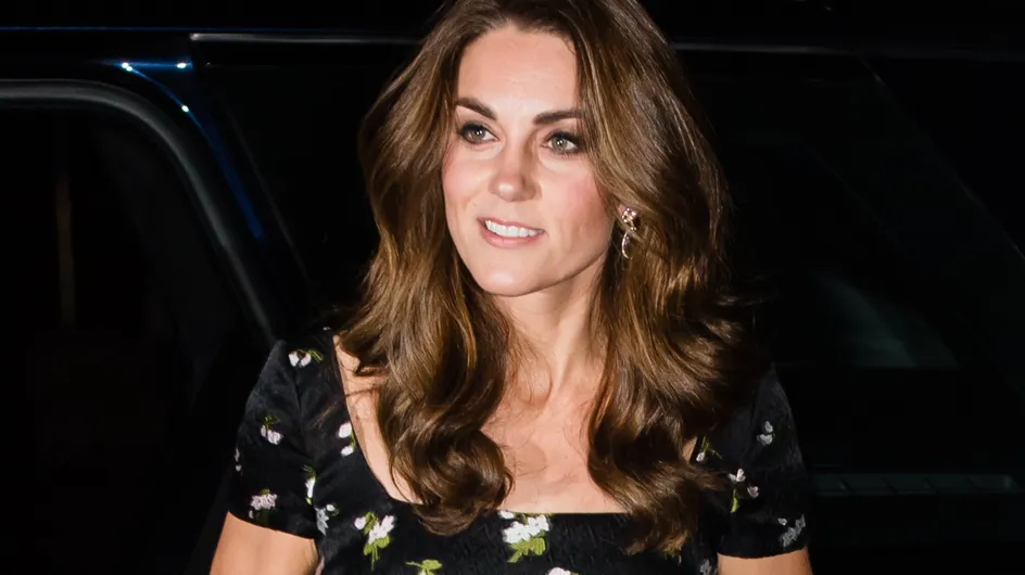 Kate Middleton attire tous les regards dans une robe de princesse à fleurs