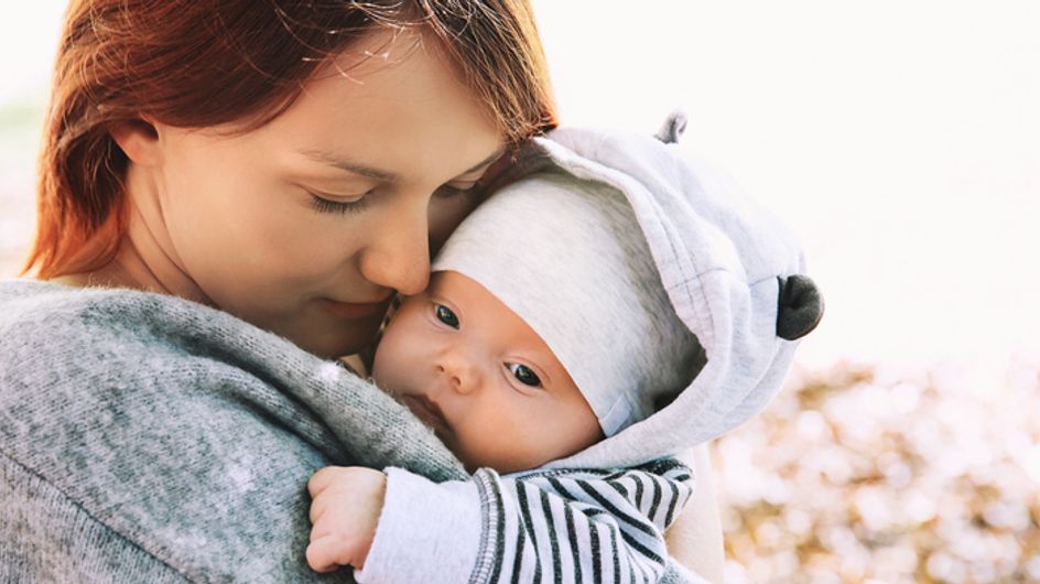 Cette Maman A Porte Son Bebe Dans Ses Bras Pendant 7 Mois Sans Pause